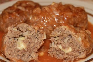 Котлетки с сыром в томатном соусе. Очень вкусно!