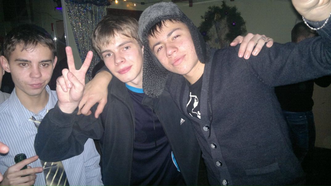 №8, Макс Петров №8, Макс Петров