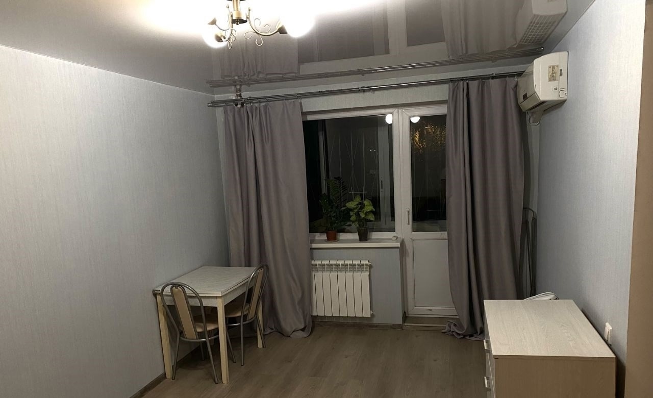 НА ДЛИТЕЛЬНУЮ АРЕНДУ СДАЕТСЯ 🏡 ОДНОКОМНАТНАЯ КВАРТИРА В 📍АРТЕМОВСКОМ РАЙОНЕ (13 регион) КВАРТИРА ЧИСТАЯ, СВЕТЛАЯ СО ВСЕЙ МЕБЕЛЬЮ И ТЕХНИКОЙ УДОБНАЯ ТРАНСПОРТНАЯ РАЗВЯЗКА 30т.+к/у+залог+услуги ан. +79595881807...