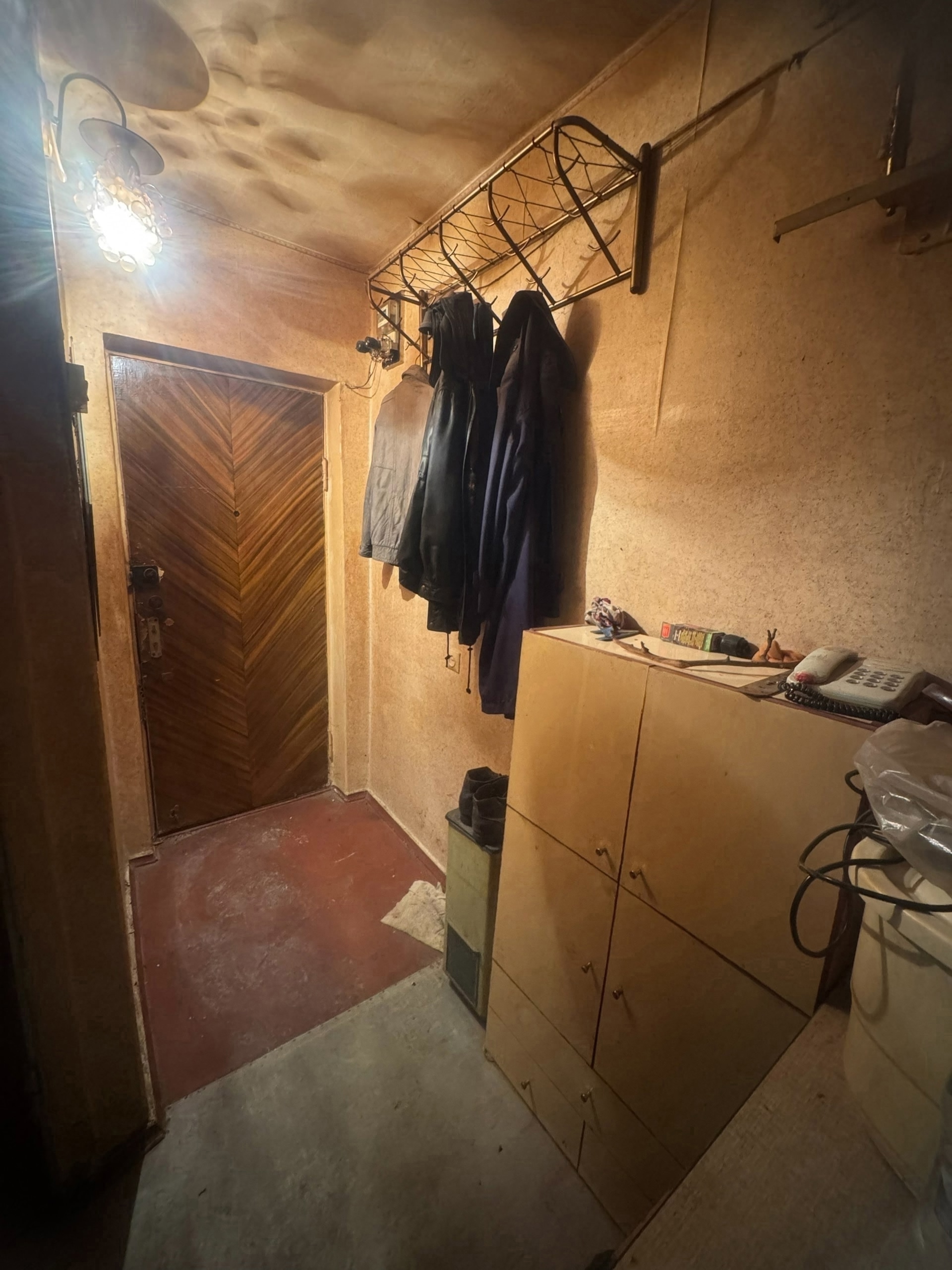 ‼‼Продам 2-х комн. квартиру г. Луганск, кв. 50 лет Обороны Луганска (Медгородок), пл. 45 кв.м, кухня 6 кв.м., 1/5 эт., кирпичный дом. Квартира под ремонт, с/у раздельный, 2 комнаты изолированные. Тихий, уютный двор. Отличное расположение и инфраструктура, всë необходимое в шаговой доступности. Цена 3 800 000 ...